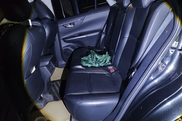 Used Toyota Harrier 2022 2.0L CVT Two-Wheel Drive Deluxe Edition Left Rear Seat