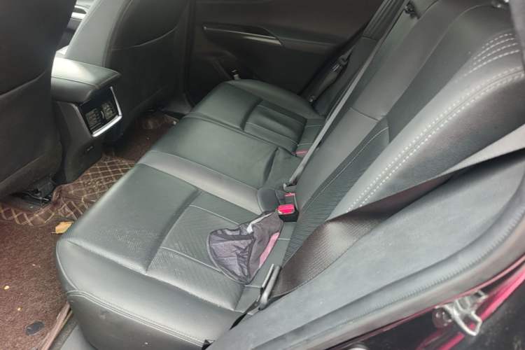 Used Toyota Harrier 2022 2.0L CVT Two-Wheel Drive Deluxe Edition Left Rear Seat