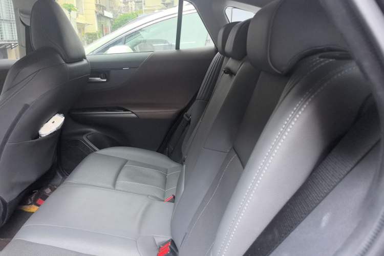 Used Toyota Harrier 2022 2.0L CVT Two-Wheel Drive Deluxe Edition Left Rear Seat