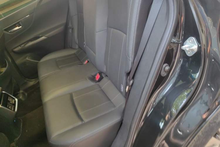 Used Toyota Harrier 2022 2.0L CVT Two-Wheel Drive Deluxe Edition Left Rear Seat