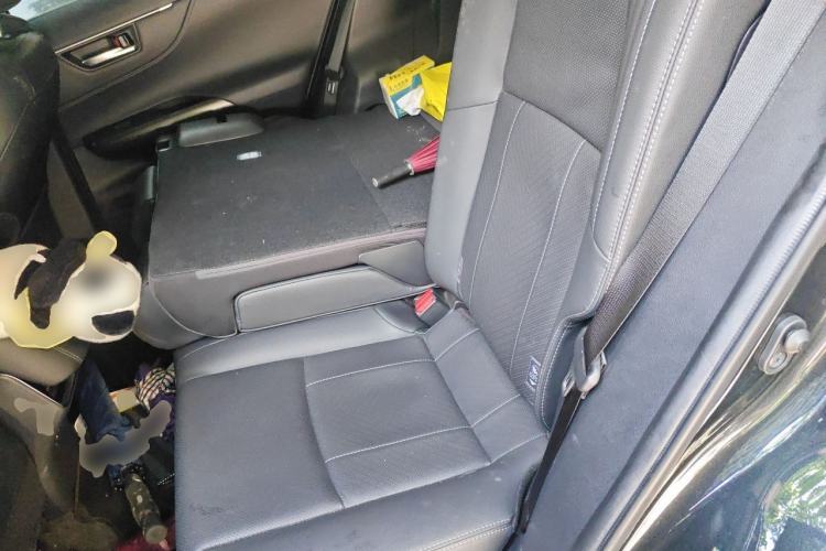 Used Toyota Harrier 2022 2.0L CVT Two-Wheel Drive Deluxe Edition Left Rear Seat