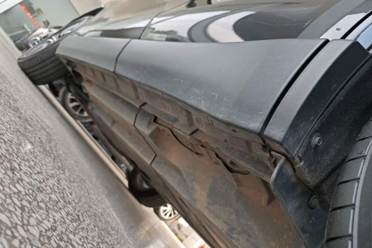 Used Toyota Harrier 2022 2.0L CVT Two-Wheel Drive Entry Version Left Side Sill
