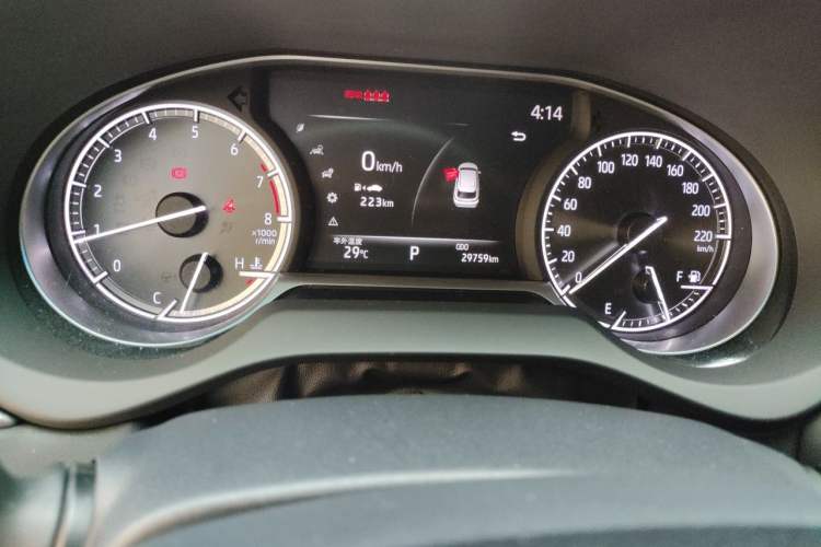 Used Toyota Harrier 2022 2.0L CVT Two-Wheel Drive Entry Version Odometer Close Up