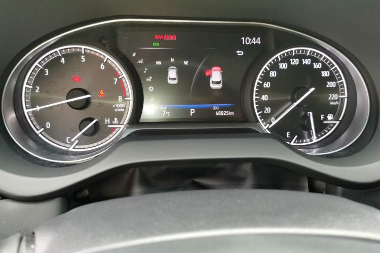 Used Toyota Harrier 2022 2.0L CVT Two-Wheel Drive Deluxe Edition Odometer Close Up