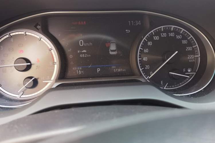 Used Toyota Harrier 2022 2.0L CVT Two-Wheel Drive Deluxe Edition Odometer Close Up