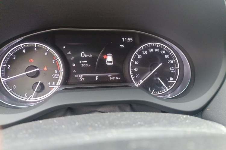 Used Toyota Harrier 2022 2.0L CVT Two-Wheel Drive Entry Version Odometer Close Up