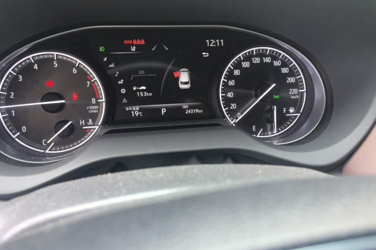 Used Toyota Harrier 2022 2.0L CVT Two-Wheel Drive Deluxe Edition Odometer Close Up