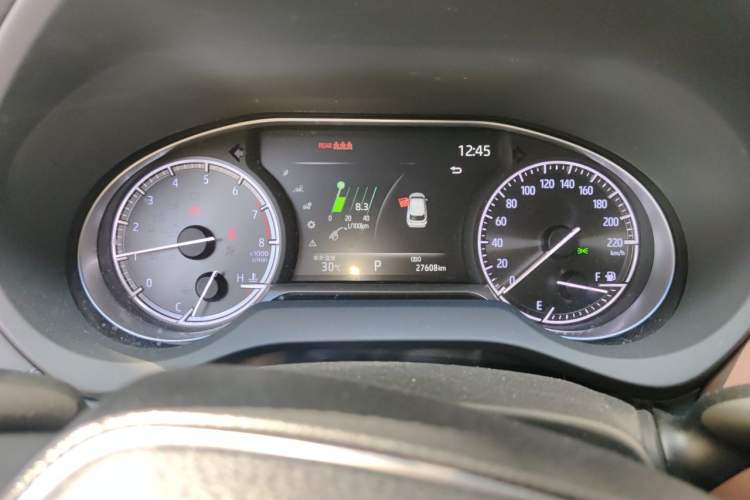 Used Toyota Harrier 2022 2.0L CVT Two-Wheel Drive Luxury Edition Odometer Close Up