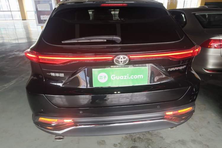 Used Toyota Harrier 2022 2.0L CVT Two-Wheel Drive Luxury Edition Rear