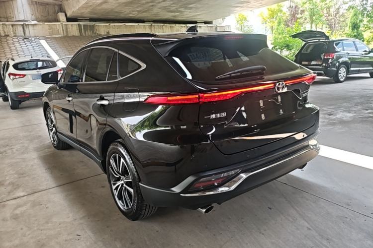 Used Toyota Harrier 2022 2.0L CVT Two-Wheel Drive Luxury Edition Rear Left 45 Deg