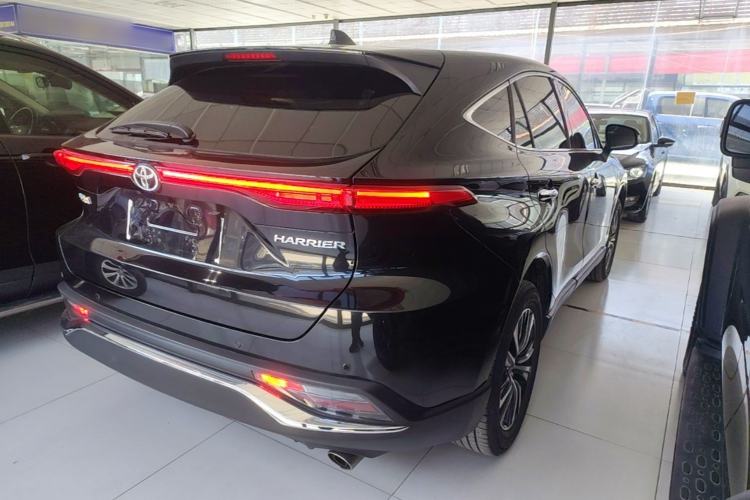 Used Toyota Harrier 2022 2.0L CVT Two-Wheel Drive Deluxe Edition Rear Right 45 Deg