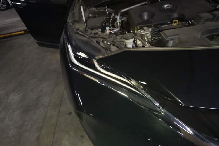 Used Toyota Harrier 2022 2.0L CVT Two-Wheel Drive Deluxe Edition Right Front Headlight