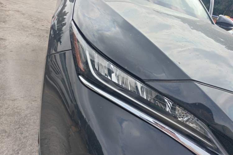 Used Toyota Harrier 2022 2.0L CVT Two-Wheel Drive Luxury Edition Right Front Headlight