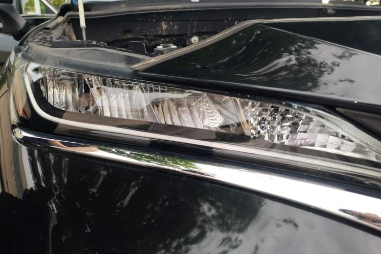 Used Toyota Harrier 2022 2.0L CVT Two-Wheel Drive Luxury Edition Right Front Headlight