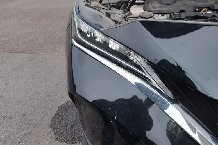 Used Toyota Harrier 2022 Dual-Engine 2.5L CVT Two-Wheel Drive Luxury Edition Right Front Headlight