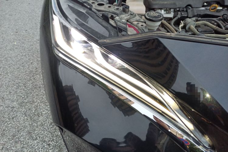 Used Toyota Harrier 2022 Dual-Engine 2.5L CVT Four-Wheel Drive Luxury Edition Right Front Headlight