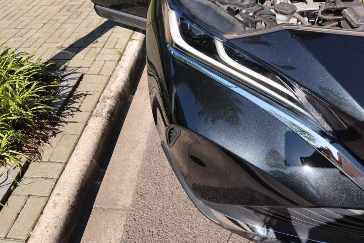 Used Toyota Harrier 2022 2.0L CVT Two-Wheel Drive Deluxe Edition Right Front Headlight