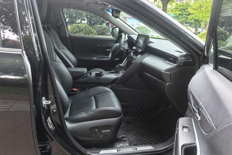 Used Toyota Harrier 2022 2.0L CVT Two-Wheel Drive Luxury Edition Right Front Seat