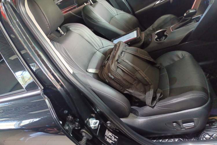 Used Toyota Harrier 2022 2.0L CVT Two-Wheel Drive Flagship Edition Right Front Seat