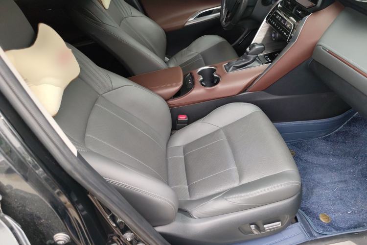 Used Toyota Harrier 2022 2.0L CVT Two-Wheel Drive Luxury Edition Right Front Seat