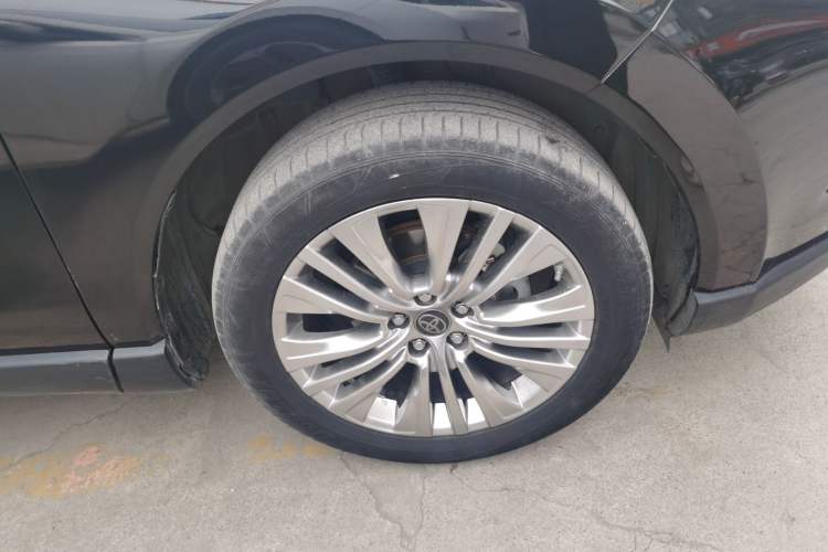 Used Toyota Harrier 2022 2.0L CVT Two-Wheel Drive Deluxe Edition Right Front Wheel Hub
