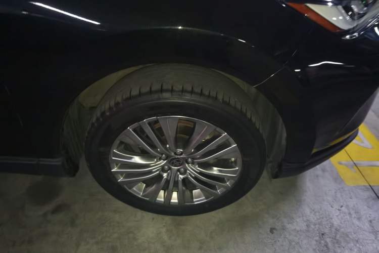 Used Toyota Harrier 2022 2.0L CVT Two-Wheel Drive Deluxe Edition Right Front Wheel Hub