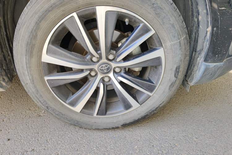 Used Toyota Harrier 2022 2.0L CVT Two-Wheel Drive Luxury Edition Right Front Wheel Hub