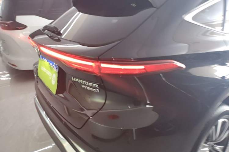 Used Toyota Harrier 2022 Dual-Engine 2.5L CVT Two-Wheel Drive Luxury Edition Right Rear Taillight