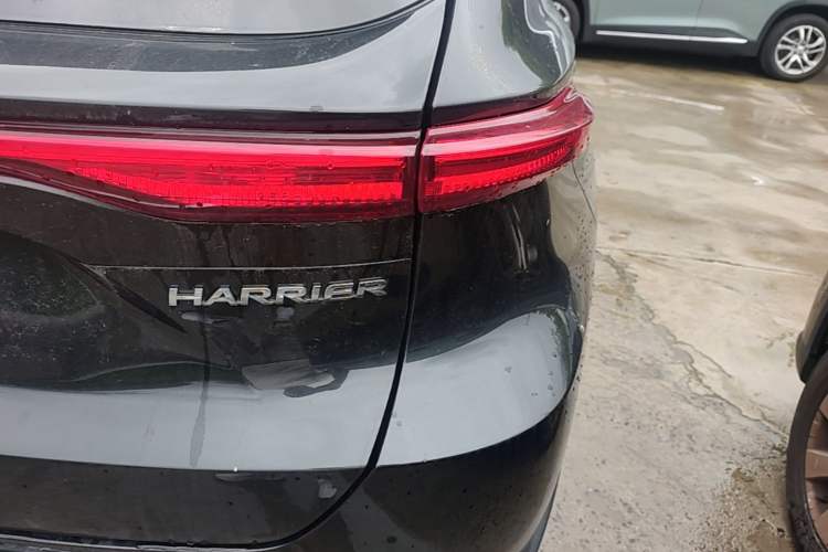 Used Toyota Harrier 2022 2.0L CVT Two-Wheel Drive Deluxe Edition Right Rear Taillight