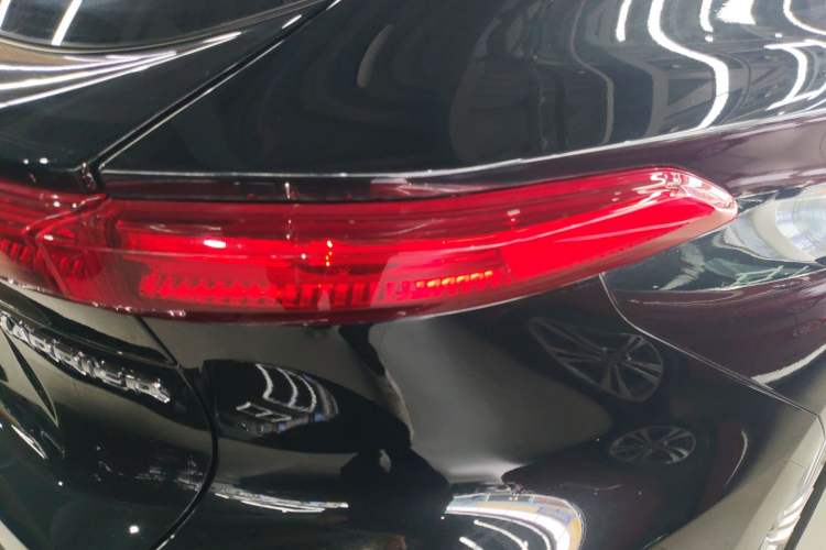 Used Toyota Harrier 2022 2.0L CVT Two-Wheel Drive Deluxe Edition Right Rear Taillight
