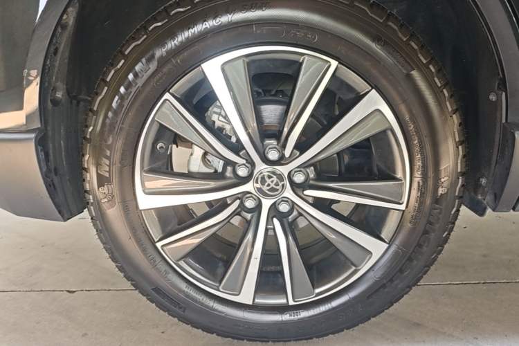 Used Toyota Harrier 2022 2.0L CVT Two-Wheel Drive Luxury Edition Right Rear Wheel Hub