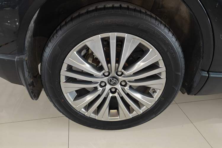 Used Toyota Harrier 2022 Dual-Engine 2.5L CVT Four-Wheel Drive Luxury Edition Right Rear Wheel Hub