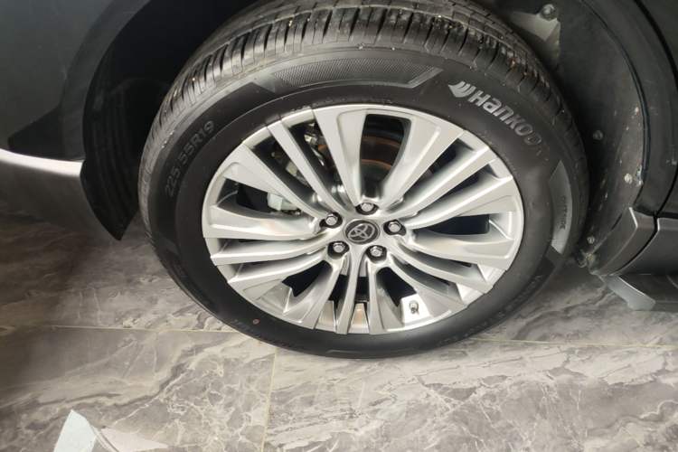 Used Toyota Harrier 2022 2.0L CVT Two-Wheel Drive Deluxe Edition Right Rear Wheel Hub