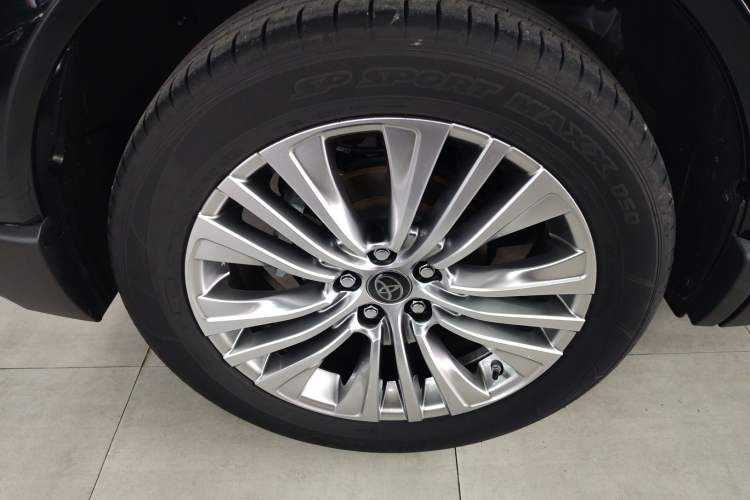 Used Toyota Harrier 2022 2.0L CVT Two-Wheel Drive Deluxe Edition Right Rear Wheel Hub