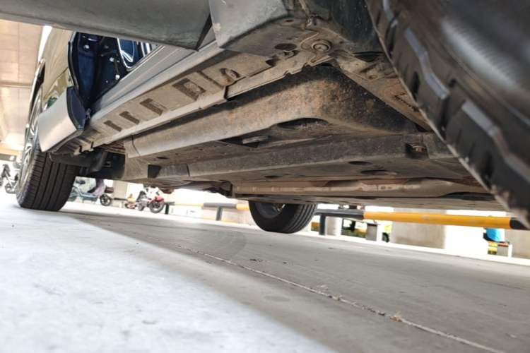 Used Toyota Harrier 2022 2.0L CVT Two-Wheel Drive Luxury Edition Right Side Sill