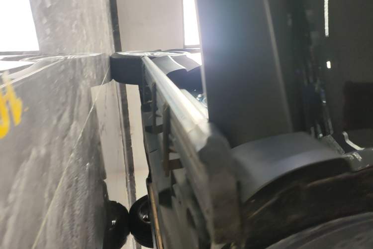 Used Toyota Harrier 2022 2.0L CVT Two-Wheel Drive Deluxe Edition Right Side Sill
