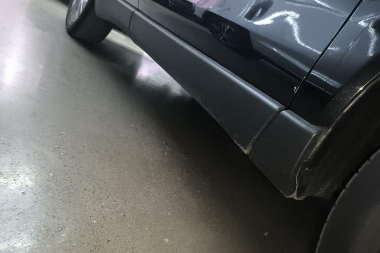 Used Toyota Harrier 2022 2.0L CVT Two-Wheel Drive Deluxe Edition Right Side Sill