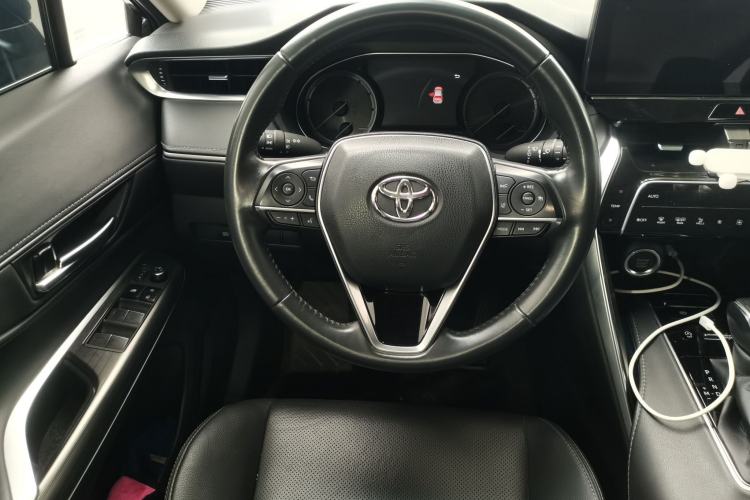 Used Toyota Harrier 2022 2.0L CVT Two-Wheel Drive Luxury Edition Steering Wheel