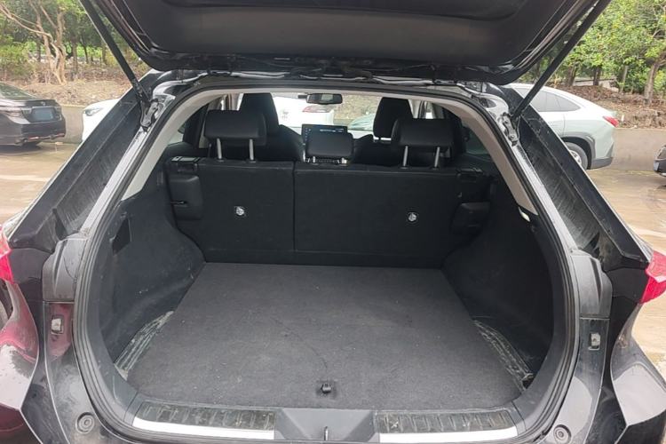 Used Toyota Harrier 2022 2.0L CVT Two-Wheel Drive Deluxe Edition Trunk