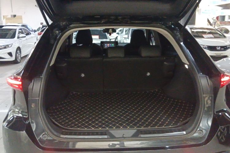 Used Toyota Harrier 2022 2.0L CVT Two-Wheel Drive Entry Version Trunk