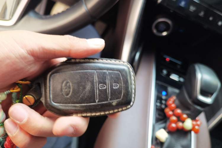 Used Toyota Harrier 2022 2.0L CVT Two-Wheel Drive Deluxe Edition Vehicle Key