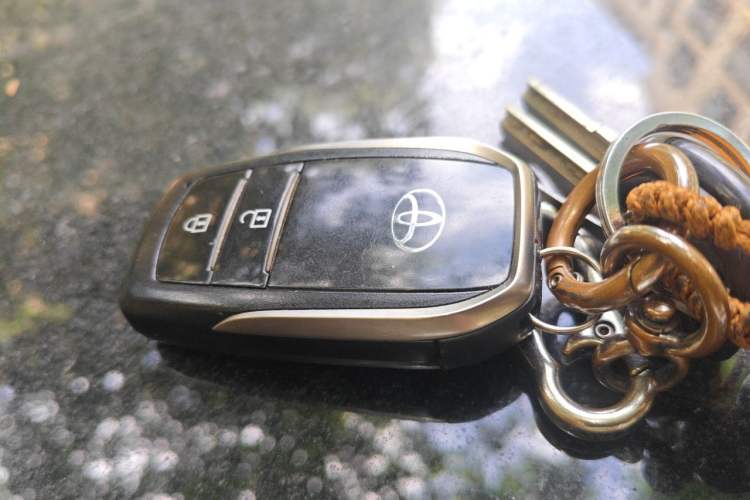 Used Toyota Harrier 2022 2.0L CVT Two-Wheel Drive Deluxe Edition Vehicle Key