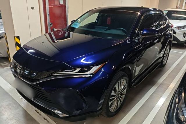 Used Toyota Harrier 2022 2.0L CVT Two-Wheel Drive Deluxe Edition