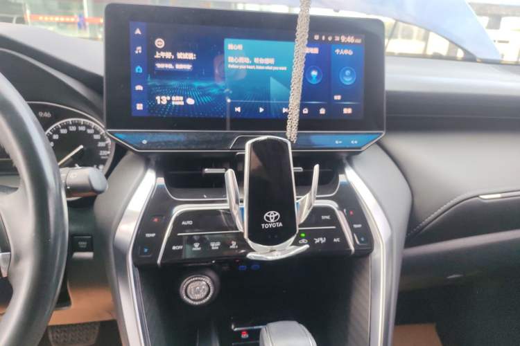 Used Toyota Harrier 2022 2.0L CVT Two-Wheel Drive Deluxe Edition Audio And AC Panel