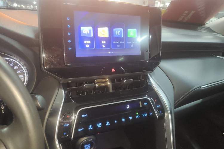 Used Toyota Harrier 2022 2.0L CVT Two-Wheel Drive Luxury Edition Audio And AC Panel