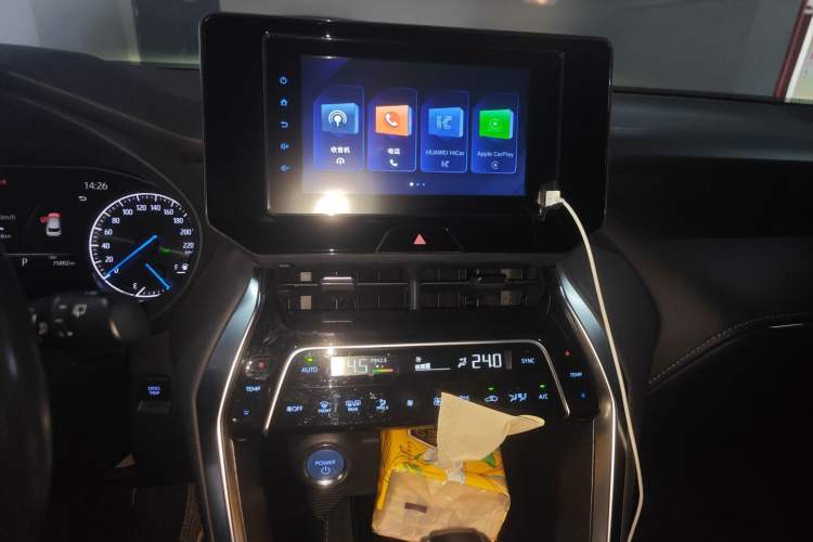 Used Toyota Harrier 2022 Dual-Engine 2.5L CVT Two-Wheel Drive Luxury Edition Audio And AC Panel