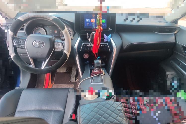 Used Toyota Harrier 2022 Dual-Engine 2.5L CVT Two-Wheel Drive Luxury Edition Center Console