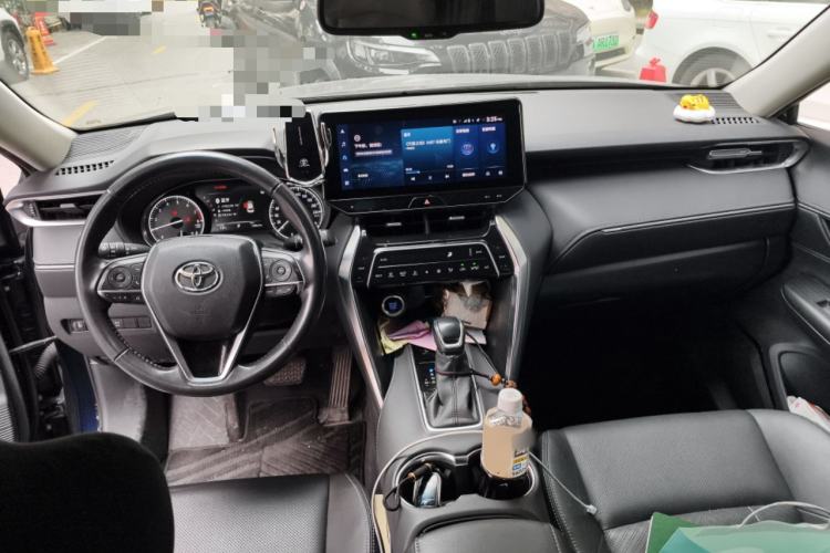 Used Toyota Harrier 2022 2.0L CVT Two-Wheel Drive Deluxe Edition Center Console