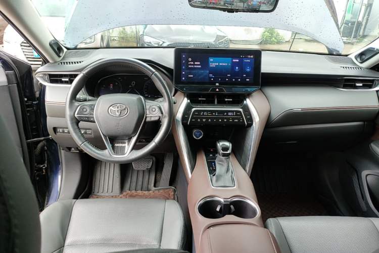Used Toyota Harrier 2022 Dual-Engine 2.5L CVT Four-Wheel Drive Flagship Edition Center Console