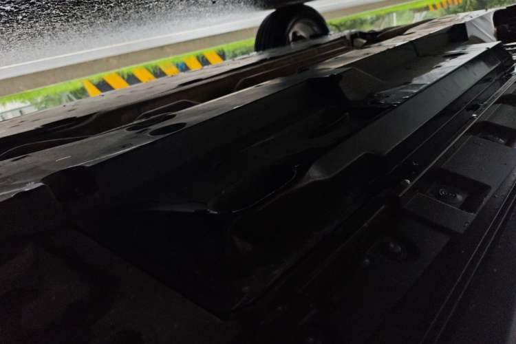 Used Toyota Harrier 2022 2.0L CVT Two-Wheel Drive Deluxe Edition Chassis Front Right